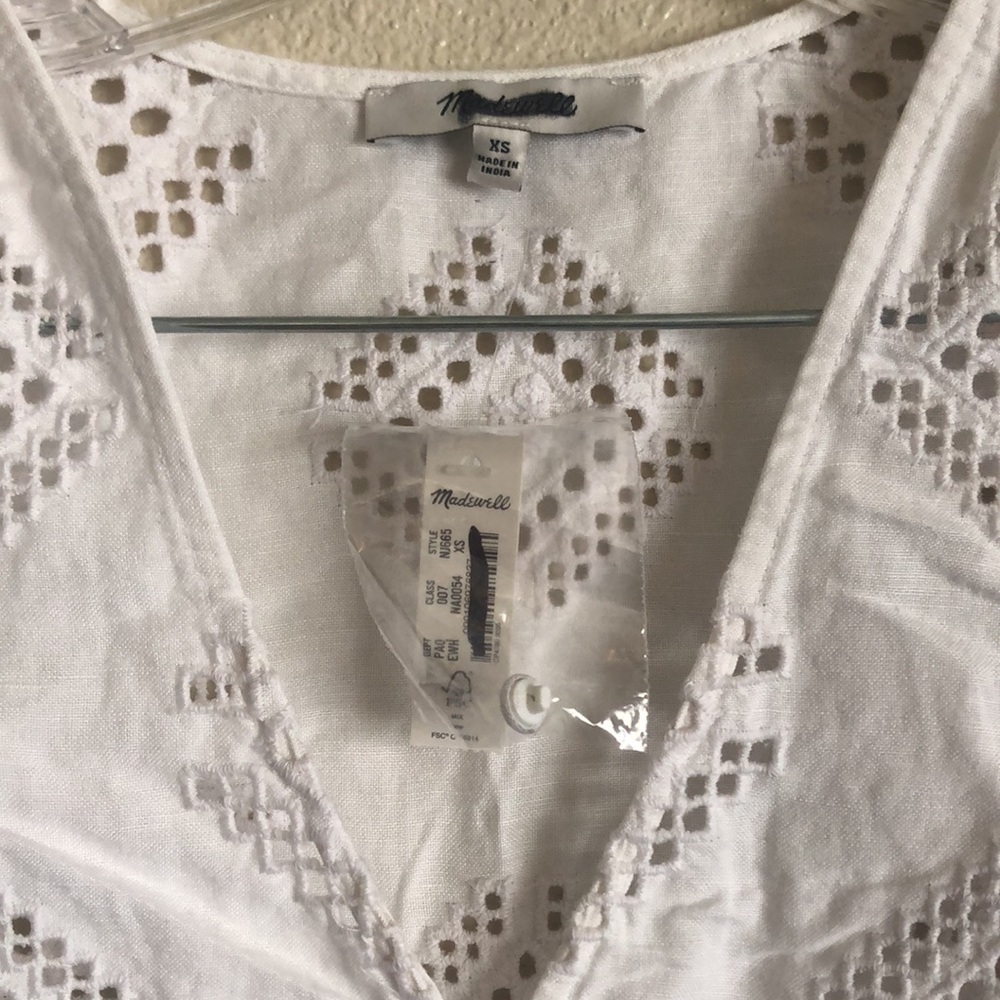 Madewell Eyelet Flutter-Sleeve Top (Size XS) - Picture 5 of 8
